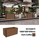 Raised garden bed